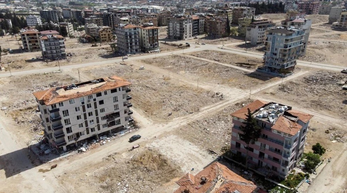 Hatay'da enkaz kalkınca koca şehir boş meydana dönüştü