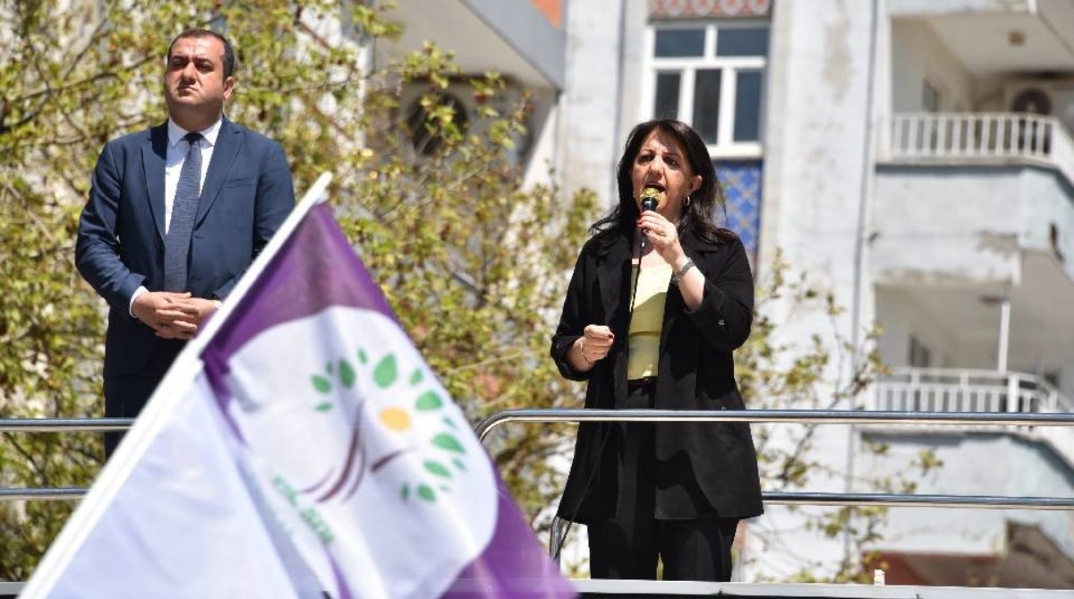 Seçmenlerine seslenen Pervin Buldan 'Kime oy vereceğinizi bayramdan sonra açıklayacağız