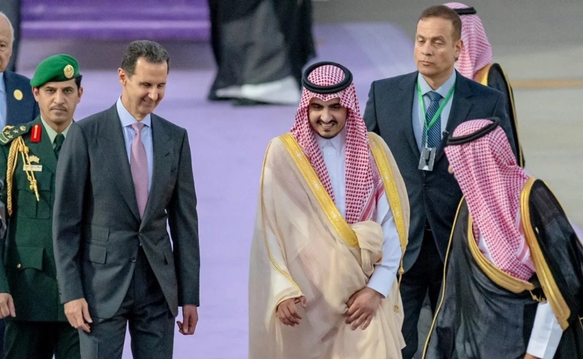 12 yıl sonra Arap Birliği'ne dönen Suriye lideri Başkan Esad, Veliaht Prens Salman ile görüştü