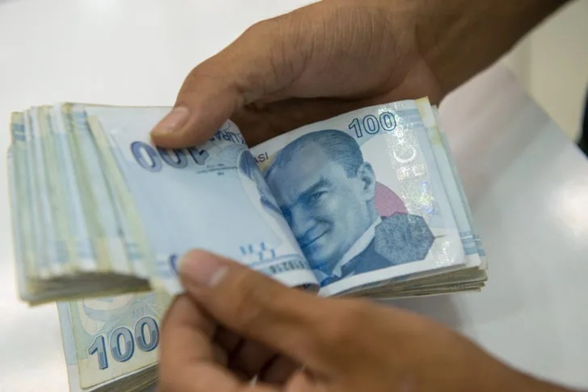 Erdoğan'ın bayram ikramiyesi açıklaması emeklileri heyecanlandırdı Tahminler 4 bin lira yönünde