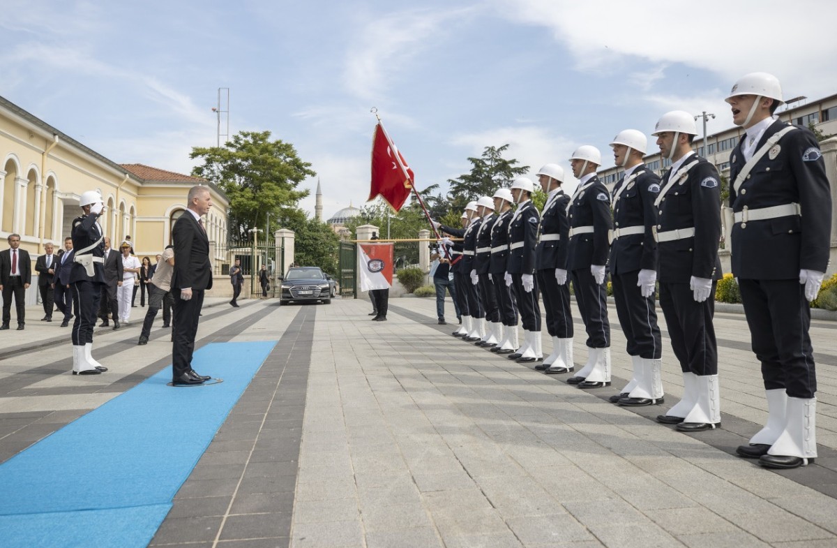 Davut Gül, İstanbul Valisi olarak makamına geçti