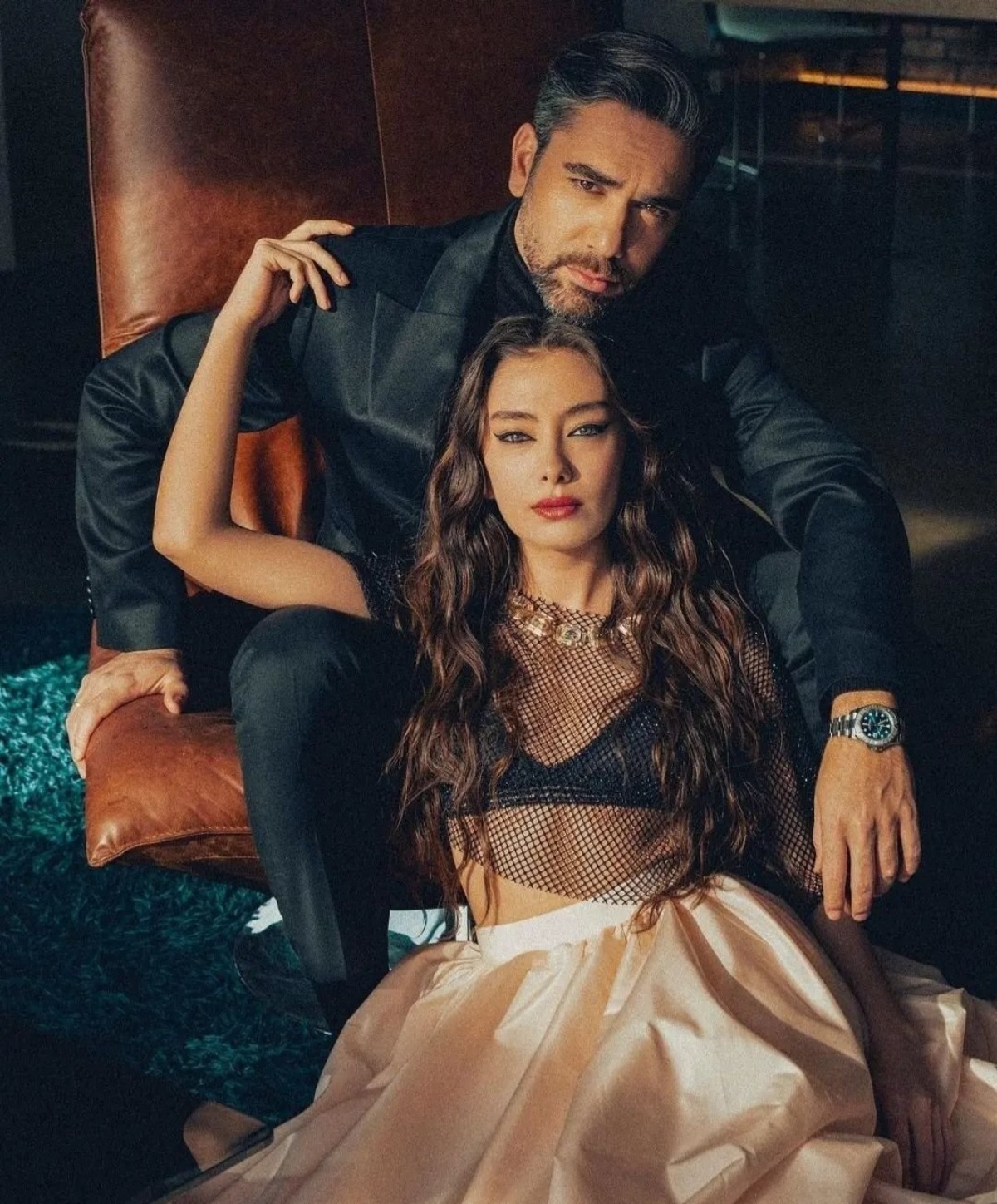 Neslihan Atagül ve Kadir Doğulu'dan düşman çatlatan poz
