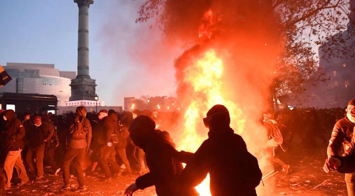 'Fransa'da yaşanan olaylar Türkiye'de yaşanacak' şeklindeki yorumlara soruşturma!